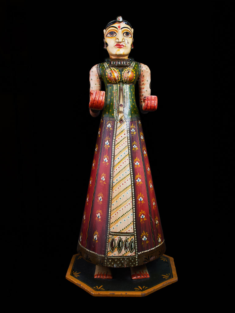 WOODEN CARVED INDIAN LADY SCULPTURE